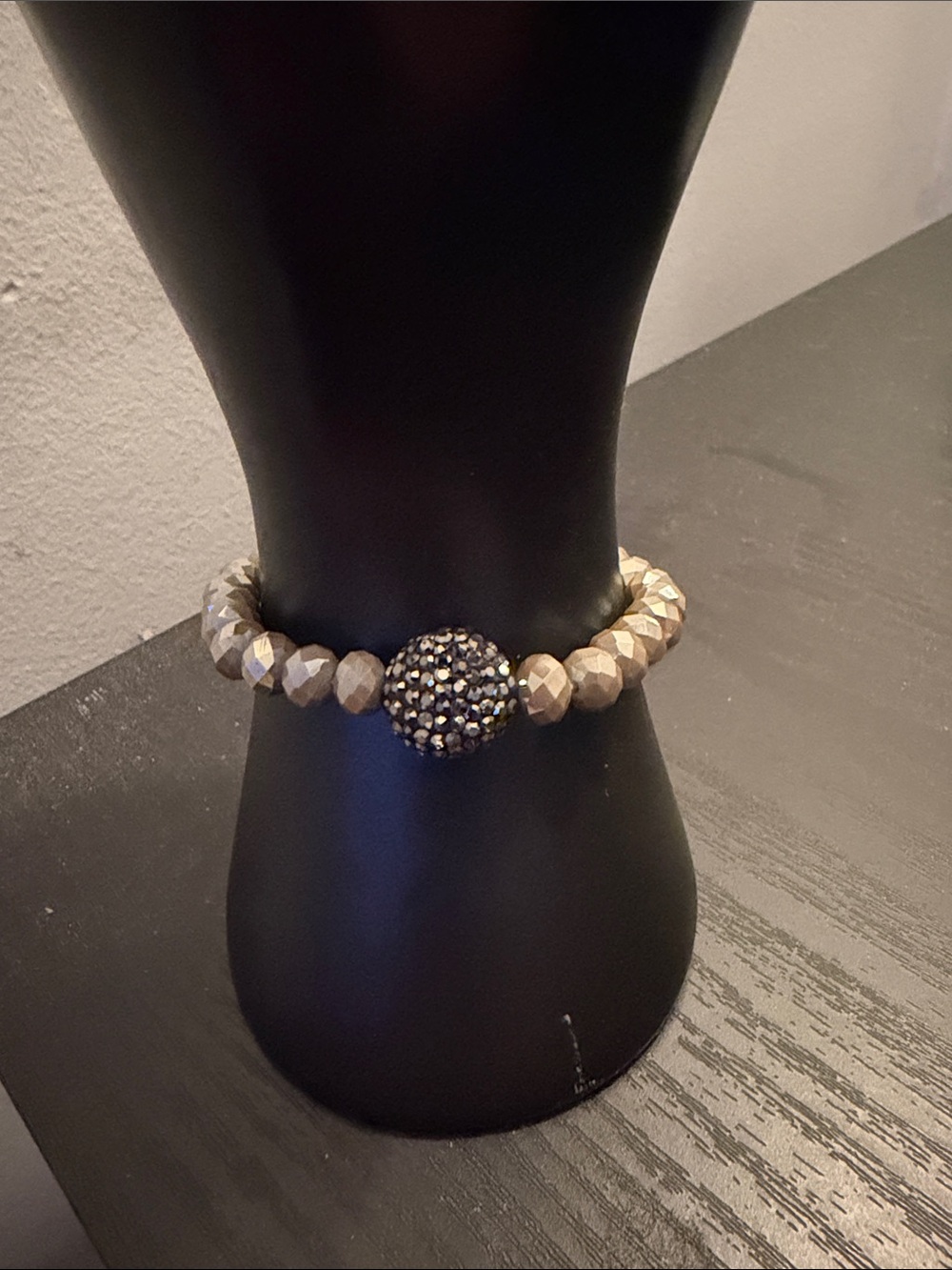 Rhinestone Pavé Center Gold Bead Stretch Bracelet